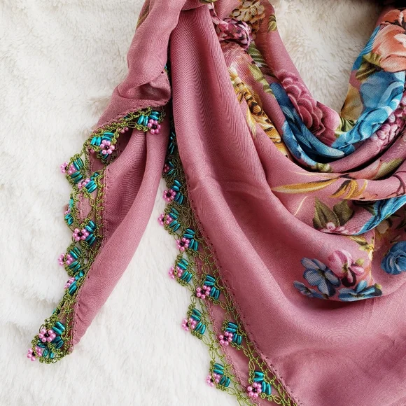 Exotic Handmade Needle Lace Scarf - Picture 4 of 4